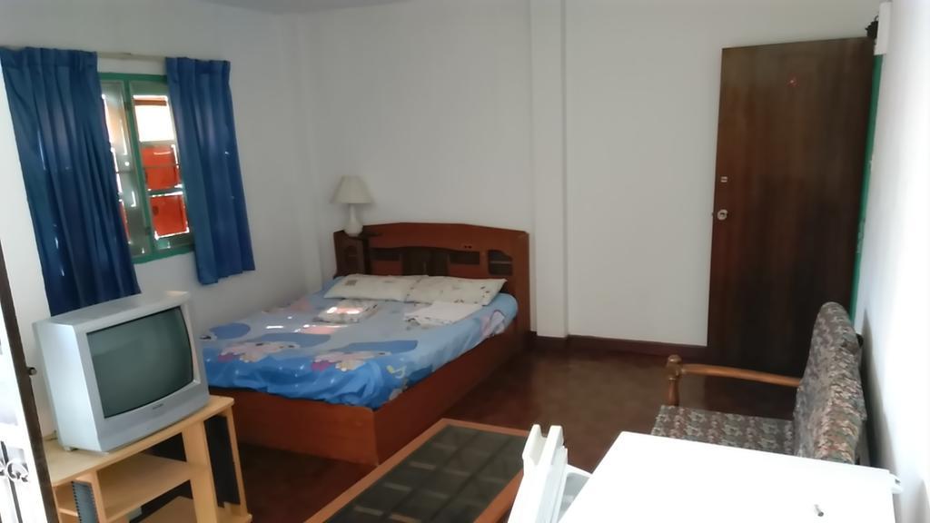 Devika Fe Hotel Джомтиен Бийч Екстериор снимка