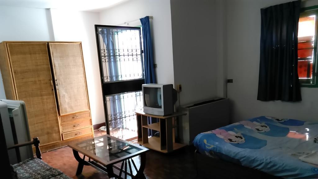 Devika Fe Hotel Джомтиен Бийч Екстериор снимка
