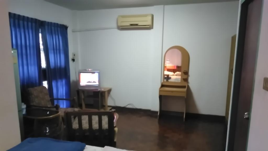 Devika Fe Hotel Джомтиен Бийч Екстериор снимка